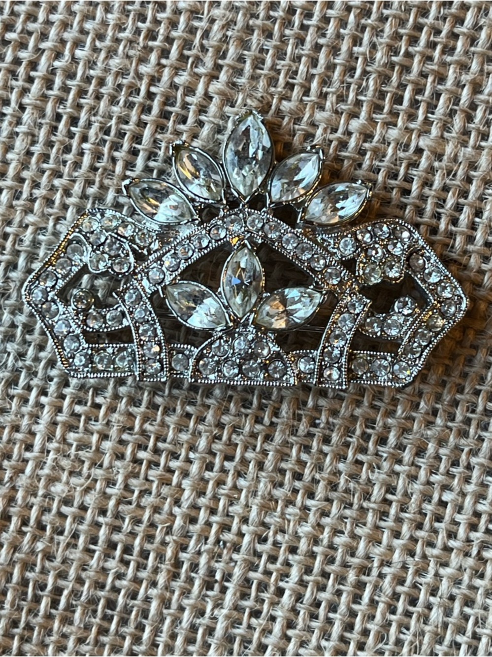 Vintage 1928 Brand Crown Brooch
